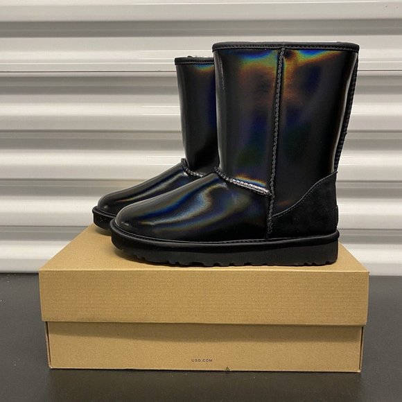 NIB UGG WOMEN'S IRRIDESCENT BLACK LEATHER SHEARLING LINED BOOTS - Picture 3 of 7